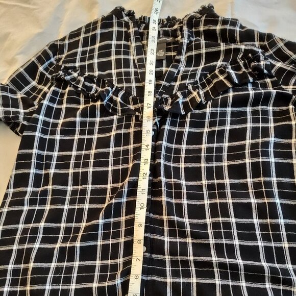 INC Macy's Plaid Ruffle Detail V Neck Blouse XL Petite Black & White Western - Picture 5 of 11